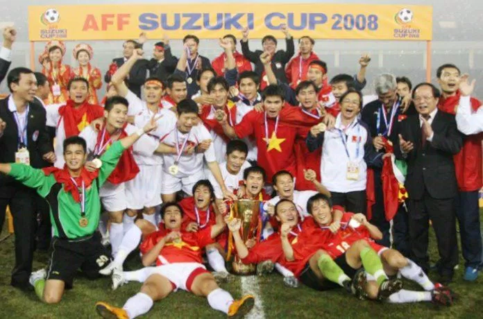 Thành công lớn nhất của bóng đá Việt Nam trước khi HLV Park Hang Seo tới chính là chức vô địch AFF Cup 2008 (Ảnh: Internet)