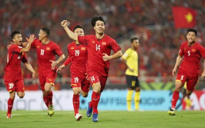 Công Phượng mở ra chiến thắng trước Malaysia ở vòng bảng AFF Cup 2018 (Ảnh: Internet)