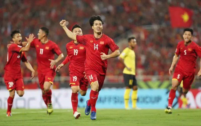 Công Phượng mở ra chiến thắng trước Malaysia ở vòng bảng AFF Cup 2018 (Ảnh: Internet) Công Phượng mở ra chiến thắng trước Malaysia ở vòng bảng AFF Cup 2018 (Ảnh: Internet)