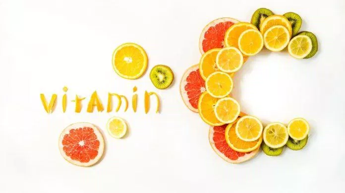 Vitamin C có thể giúp da dẻ trắng mịn, hồng hào lên trông thấy. (Nguồn: Internet).
