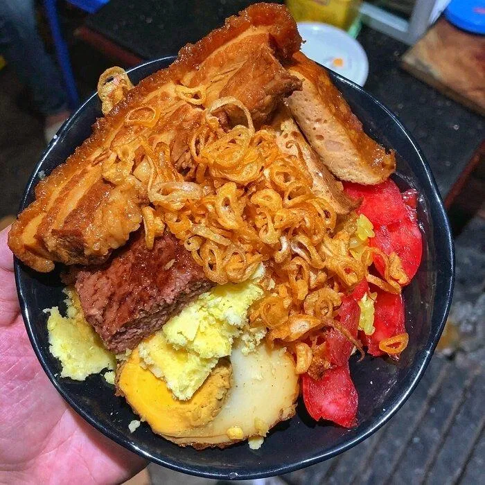 Món xôi mặn với đầy đủ hương vị (Nguồn: Internet)