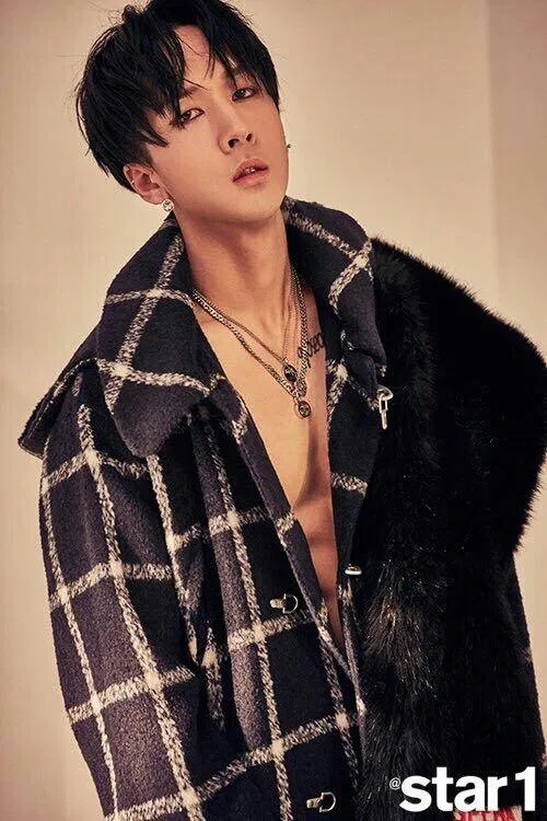 Ravi đã được bị cáo buộc về tội vi phạm Đạo luật nghĩa vụ quân sự và công tố sẽ sớm triệu tập anh ta để thẩm vấn. Ravi đã được bị cáo buộc về tội vi phạm Đạo luật nghĩa vụ quân sự và công tố sẽ sớm triệu tập anh ta để thẩm vấn.