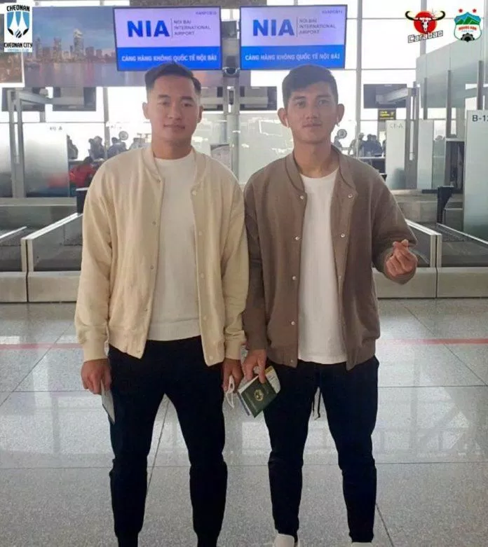 Hai cầu thủ trẻ của HAGL về nước sau 7 ngày thử việc tại CLB Cheon An City (Ảnh: Internet)