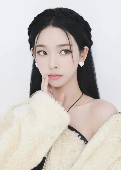 Nữ idol K-pop sở hữu visual long lanh như công chúa (Ảnh: Internet)