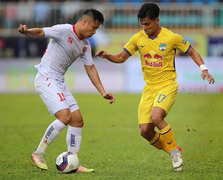 Đặng Văn Tới (áo trắng) sẽ thi đấu cho CLB Hải Phòng ở mùa giải 2023 (Ảnh: Internet) Đặng Văn Tới (áo trắng) sẽ thi đấu cho CLB Hải Phòng ở mùa giải 2023 (Ảnh: Internet)