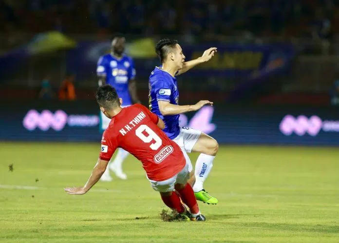 Đỗ Hùng Dũng từng trải qua chấn thương kinh hoàng tưởng như đã lấy đi sự nghiệp quần đùi áo số của anh vĩnh viễn (Ảnh: Internet) Đỗ Hùng Dũng từng trải qua chấn thương kinh hoàng tưởng như đã lấy đi sự nghiệp quần đùi áo số của anh vĩnh viễn (Ảnh: Internet)