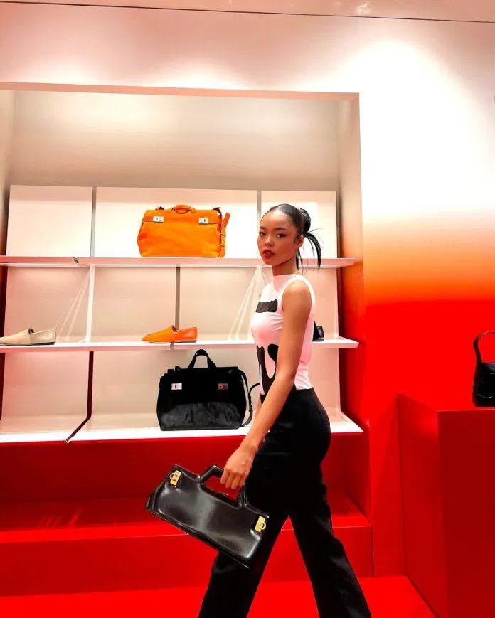 Jenny Park có cơ hội hợp tác với nhiều nhãn hàng cao cấp. (ảnh: Internet) Jenny Park có cơ hội hợp tác với nhiều nhãn hàng cao cấp. (ảnh: Internet)