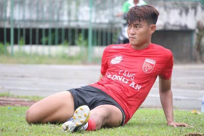 Phạm Hoàng Lâm là người gốc TP.HCM nhưng anh đến Long An để phát triển tài năng bóng đá từ năm 12 tuổi (Ảnh: Internet) Phạm Hoàng Lâm là người gốc TP.HCM nhưng anh đến Long An để phát triển tài năng bóng đá từ năm 12 tuổi (Ảnh: Internet)