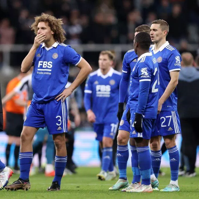 Những trận thua ở Premier League đang khiến Leicester gần với nhóm cầm đèn đỏ hơn bao giờ hết (Ảnh: Internet) Những trận thua ở Premier League đang khiến Leicester gần với nhóm cầm đèn đỏ hơn bao giờ hết (Ảnh: Internet)
