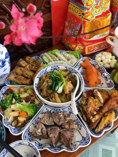 mâm cỗ cúng Ông Công Ông Táo (Nguồn Facebook: Vũ Thanh Hoan)