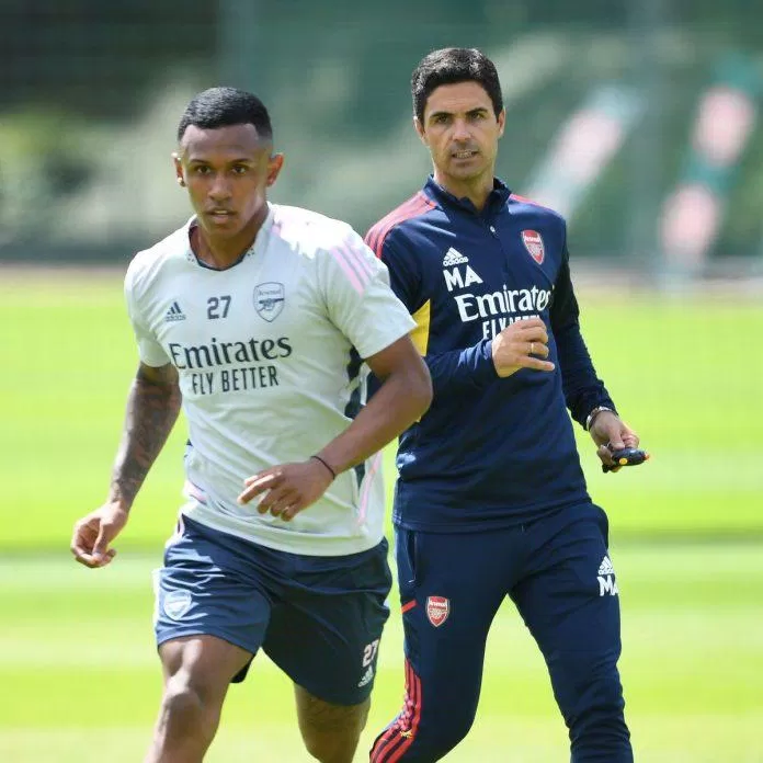 Marquinhos dường như sinh ra ở London và thấm nhuần triết lí bóng đá của Mikel Arteta dành cho các cầu thủ trẻ tại pháo thủ (Ảnh: Internet) Marquinhos dường như sinh ra ở London và thấm nhuần triết lí bóng đá của Mikel Arteta dành cho các cầu thủ trẻ tại pháo thủ (Ảnh: Internet)