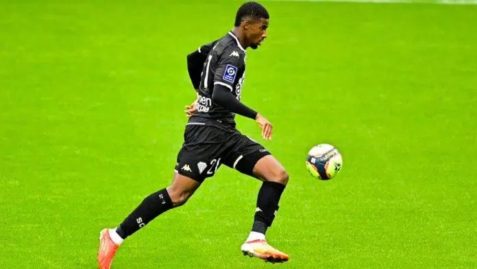 Momo Cho là tiền đạo trẻ đáng chú ý của Real Sociedad trong năm 2022 (Ảnh: Internet) Momo Cho là tiền đạo trẻ đáng chú ý của Real Sociedad trong năm 2022 (Ảnh: Internet)