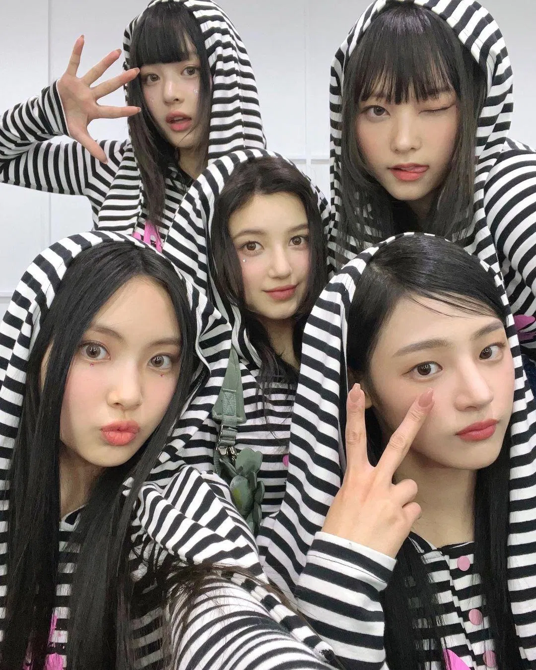 Tất cả thành viên Newjeans đều nói tiếng Anh tốt (Ảnh: IG/@newjeans_official)