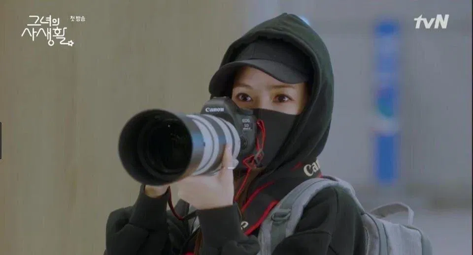 Vệ sĩ của NewJeans gây sốt vì cách bảo vệ các cô gái vừa độc đáo vừa hiệu quả Bảo vệ cô gái độc đáo fans cuồng hiệu quả KPOP NEWJEANS NewJeans vệ sĩ thành viên Newjeans