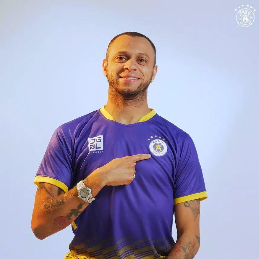 William Henrique từng vô địch Thai-League, Cúp nhà Vua Thái Lan và Siêu cúp Thái Lan trong màu áo Chiangrai United (Ảnh: Internet) William Henrique từng vô địch Thai-League, Cúp nhà Vua Thái Lan và Siêu cúp Thái Lan trong màu áo Chiangrai United (Ảnh: Internet)