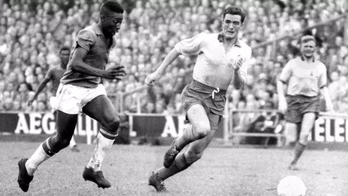 Pele trở thành cầu thủ trẻ nhất thi đấu và kiến tạo ở World Cup khi ra sân trong trận đấu giữa Brazil và Liên Xô tại World Cup 1958 (Ảnh: Internet)