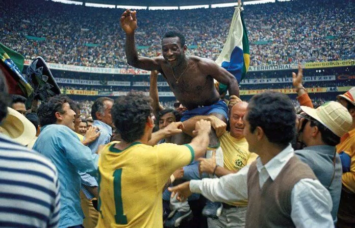 Pele là linh hồn trong lối chơi của Brazil dẫn dắt Selecao đến đỉnh vinh quang tại World Cup lần thứ 3 trong lịch sử (Ảnh: Internet)