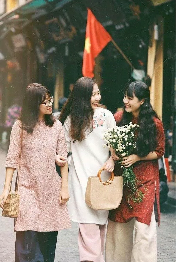 Chụp ảnh Tết tại phố Tạ Hiện (Nguồn: Internet) Chụp ảnh Tết tại phố Tạ Hiện (Nguồn: Internet)