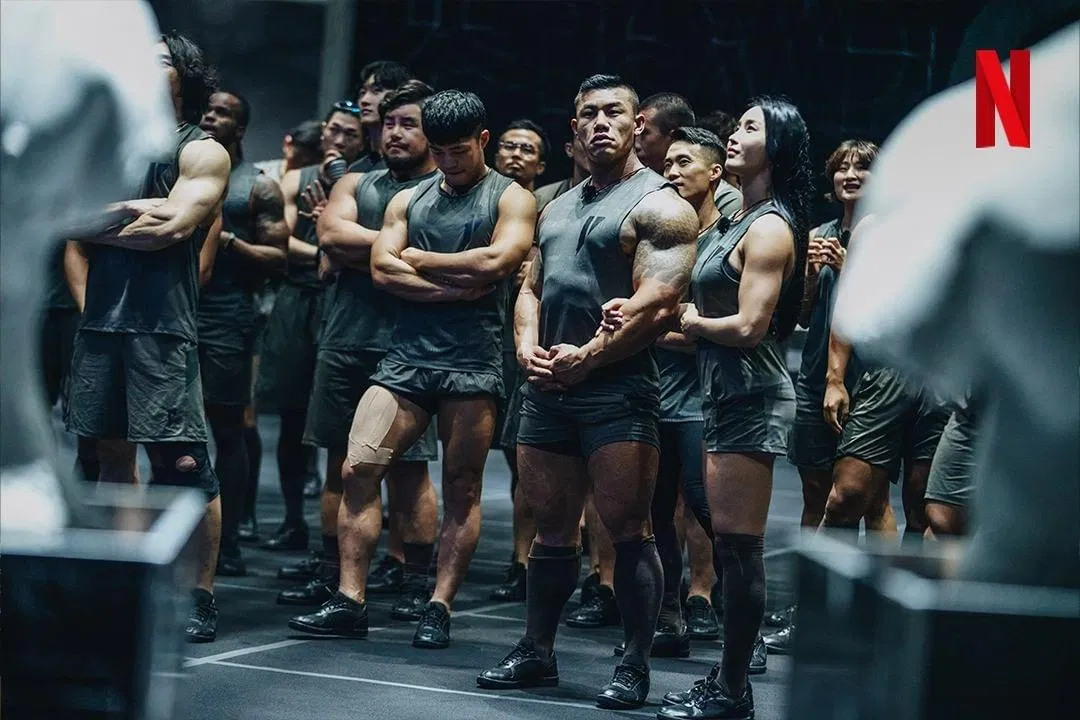 Physical: 100 (Ảnh: Netflix)