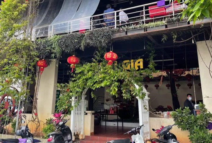 Không gian bên ngoài của nhà hàng. (Ảnh: Internet)