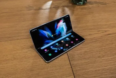 Dòng điện thoại Z Fold thường ra mắt vào mùa thu hằng năm (Ảnh: Internet) Dòng điện thoại Z Fold thường ra mắt vào mùa thu hằng năm (Ảnh: Internet)