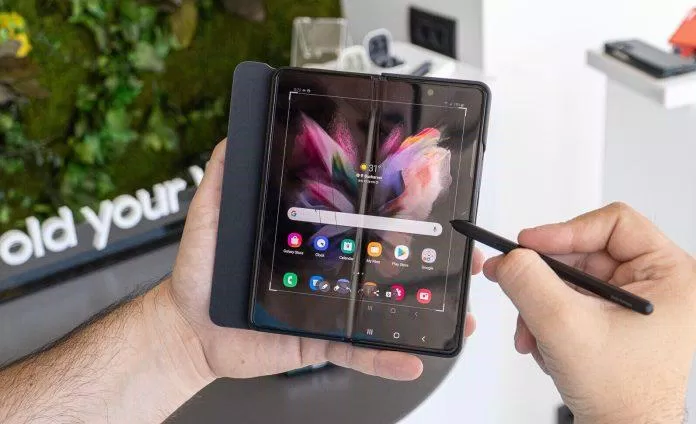 Điện thoại gập Galaxy Z Fold 5 có gì đặc biệt hơn các thế hệ trước? (Ảnh: Internet) Điện thoại gập Galaxy Z Fold 5 có gì đặc biệt hơn các thế hệ trước? (Ảnh: Internet)