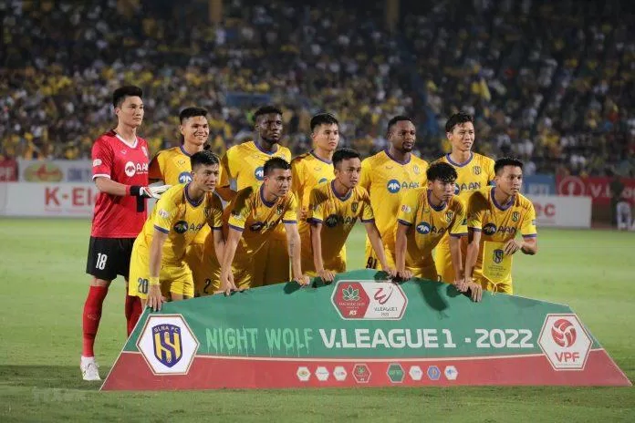 SLNA là đội bóng đầu tiên chính thức công bố danh sách cầu thủ dự mùa giải V-League 2023 (Ảnh: Internet) SLNA là đội bóng đầu tiên chính thức công bố danh sách cầu thủ dự mùa giải V-League 2023 (Ảnh: Internet)
