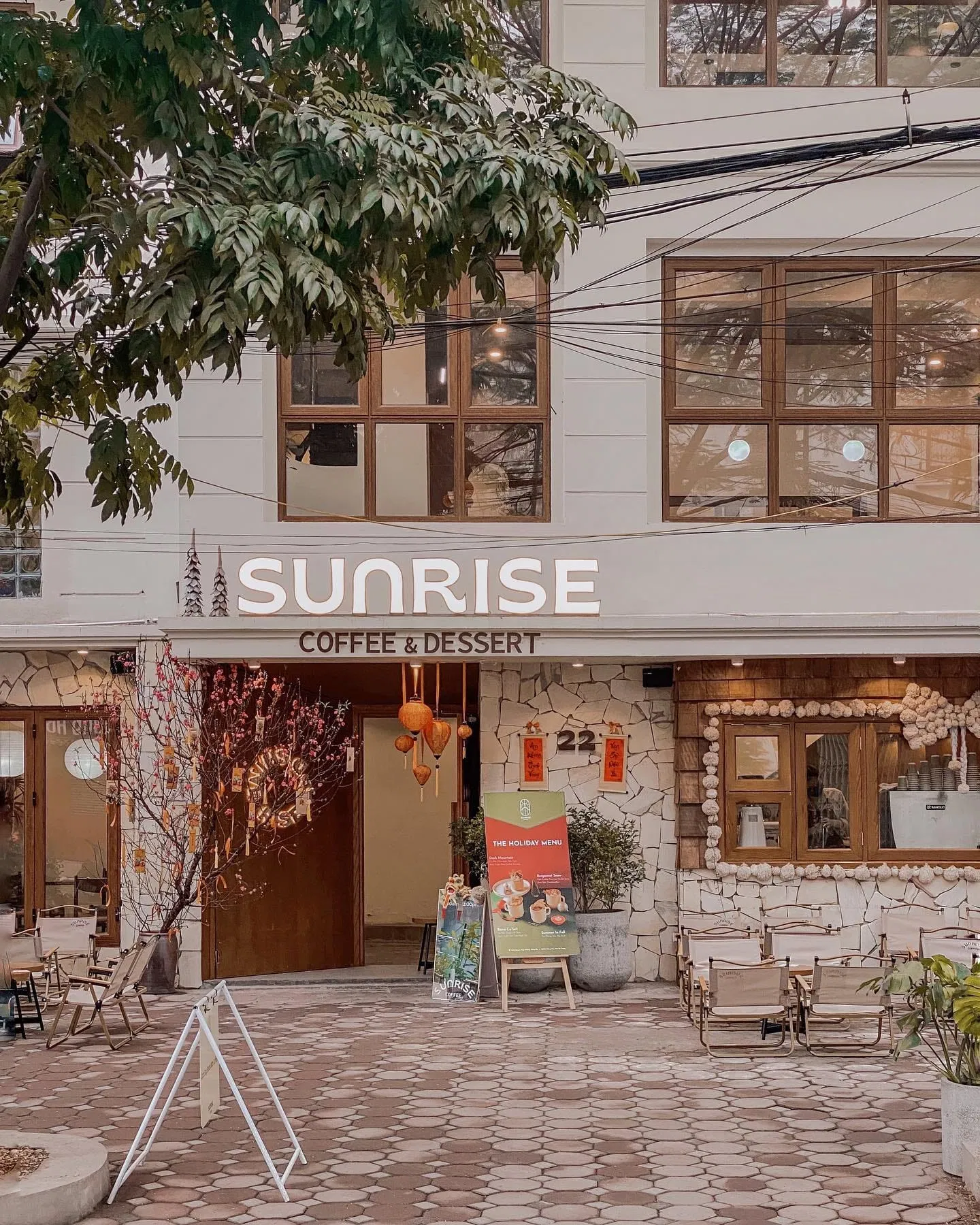 Sunrise Coffee (Nguồn ảnh: Page Sunrise Coffee) Sunrise Coffee (Nguồn ảnh: Page Sunrise Coffee)