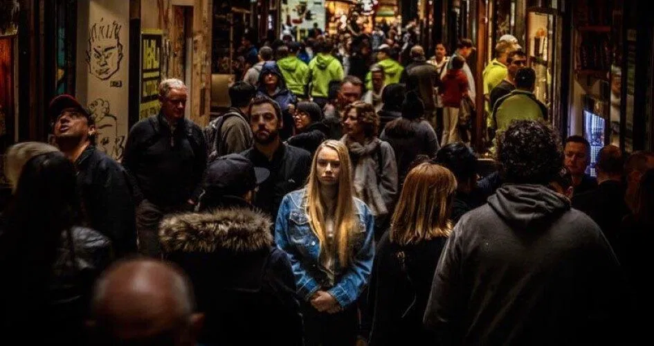 Thế giới xung quanh người bị giải thể nhân cách mông lung, vô hồn (Nguồn: Internet). Thế giới xung quanh người bị giải thể nhân cách mông lung, vô hồn (Nguồn: Internet).