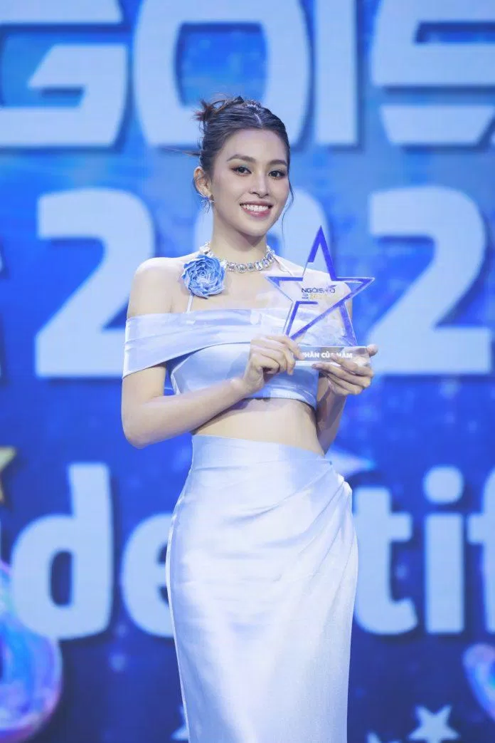 Tiểu Vy nhận giải thưởng Mỹ Nhân của năm tại giải thưởng Ngôi Sao Xanh 2022. (Ảnh: internet)