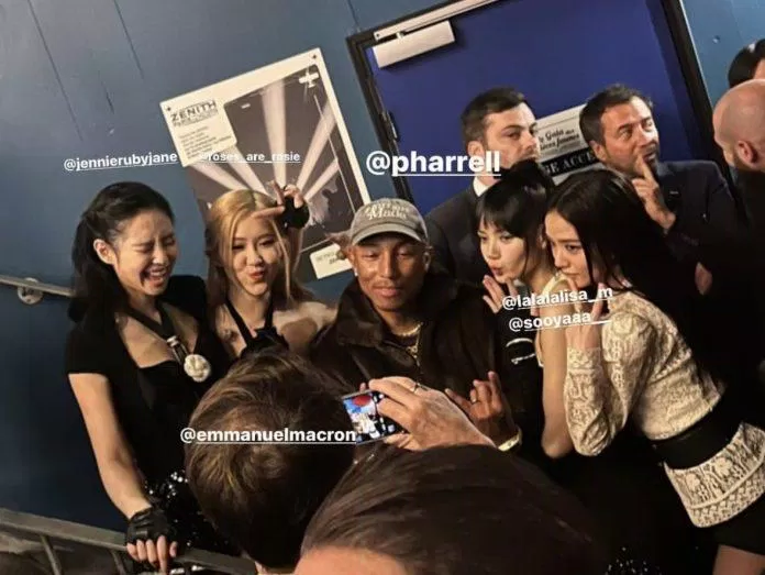 Tổng thống Pháp đã chụp ảnh cho BLACKPINK và Pharrell Williams. (Ảnh: Internet) Tổng thống Pháp đã chụp ảnh cho BLACKPINK và Pharrell Williams. (Ảnh: Internet)