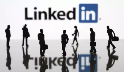 Do không ai kiểm chứng nên các chức danh trên LinkedIn không đáng tin cậy (Ảnh: Internet) Do không ai kiểm chứng nên các chức danh trên LinkedIn không đáng tin cậy (Ảnh: Internet)