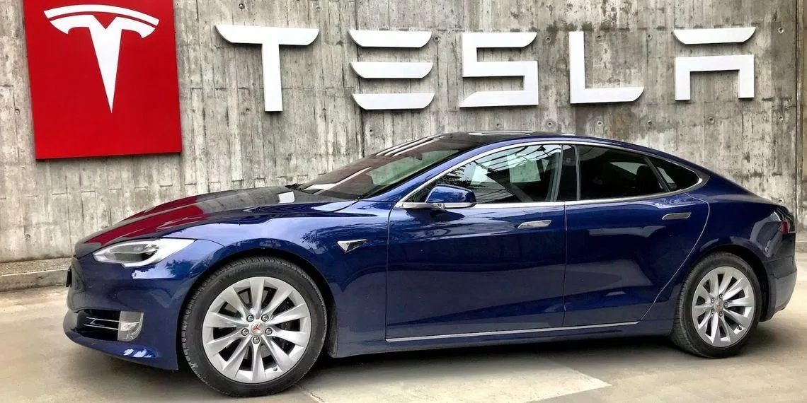 Xe điện Tesla giảm giá khiến nhiều người bất ngờ (Ảnh: Internet)