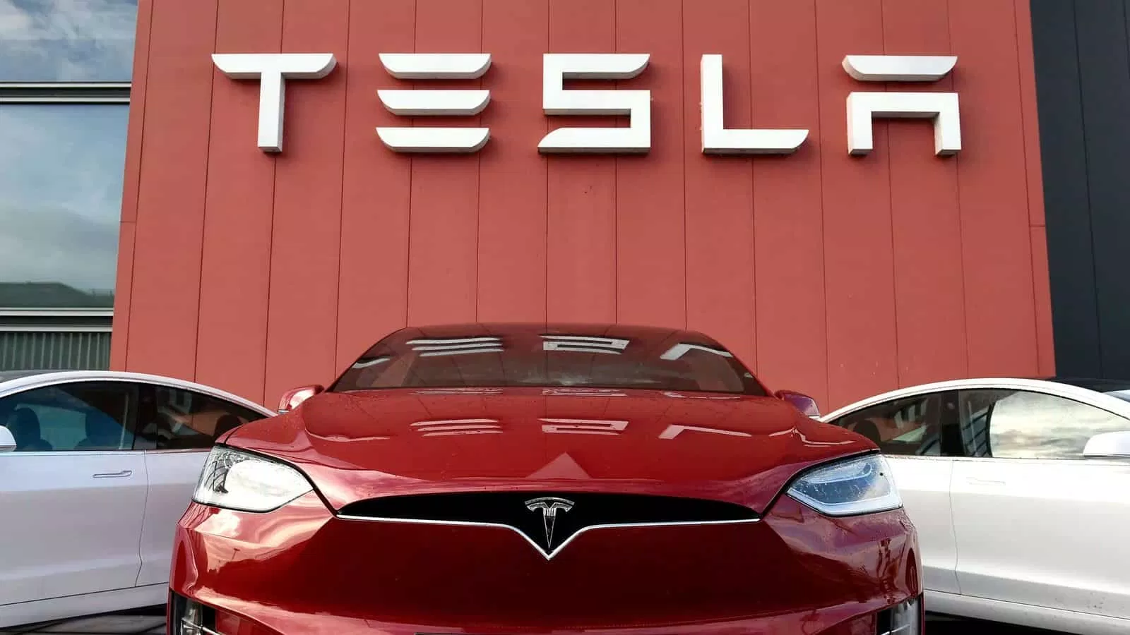 Xe điện Tesla luôn được nhiều người ưa thích trên thị trường (Ảnh: Internet) Xe điện Tesla luôn được nhiều người ưa thích trên thị trường (Ảnh: Internet)