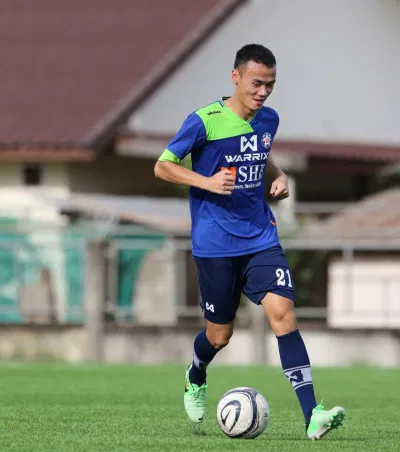 Năm 2015, Xuân Nam chuyển sang khoác áo câu lạc bộ SHB Viêng Chăn (Ảnh: Internet) Năm 2015, Xuân Nam chuyển sang khoác áo câu lạc bộ SHB Viêng Chăn (Ảnh: Internet)