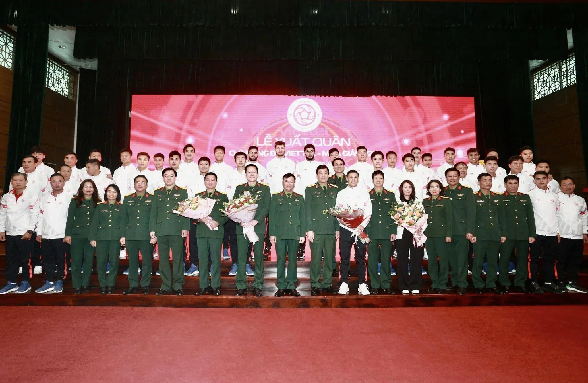 Trung tâm Thể thao Viettel tổ chức lễ xuất quân mùa giải 2023 (Ảnh: Internet) Trung tâm Thể thao Viettel tổ chức lễ xuất quân mùa giải 2023 (Ảnh: Internet)