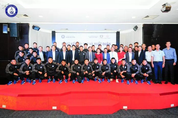 CLB Khánh Hòa có Lễ ký kết tài trợ và xuất quân mùa giải vô địch quốc gia (V-League) - 2023 (Ảnh: Internet) CLB Khánh Hòa có Lễ ký kết tài trợ và xuất quân mùa giải vô địch quốc gia (V-League) - 2023 (Ảnh: Internet)