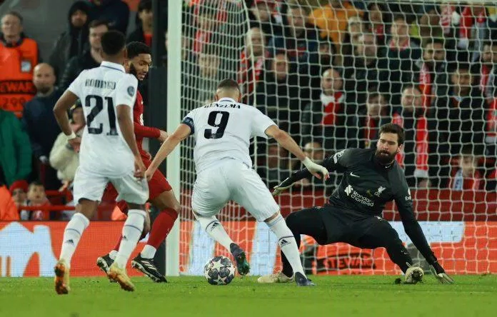 Benzema ghi cú đúp ấn định chiến thắng 5-2 cho đội bóng hoàng gia Tây Ban Nha (Ảnh: Internet) Benzema ghi cú đúp ấn định chiến thắng 5-2 cho đội bóng hoàng gia Tây Ban Nha (Ảnh: Internet)