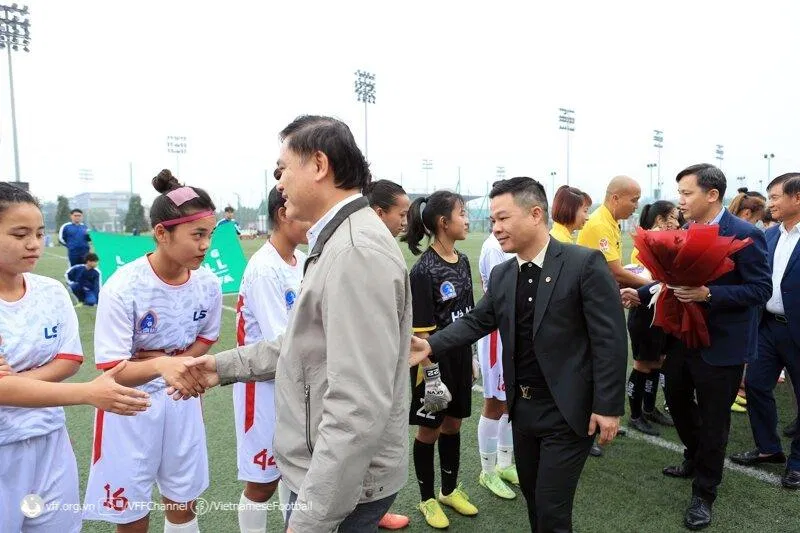 Chiều ngày 17/2, lễ khai mạc Giải bóng đá nữ vô địch U16 Quốc gia 2023 đã diễn ra tại Trung tâm đào tạo bóng đá trẻ Việt Nam (Ảnh: Internet) Chiều ngày 17/2, lễ khai mạc Giải bóng đá nữ vô địch U16 Quốc gia 2023 đã diễn ra tại Trung tâm đào tạo bóng đá trẻ Việt Nam (Ảnh: Internet)