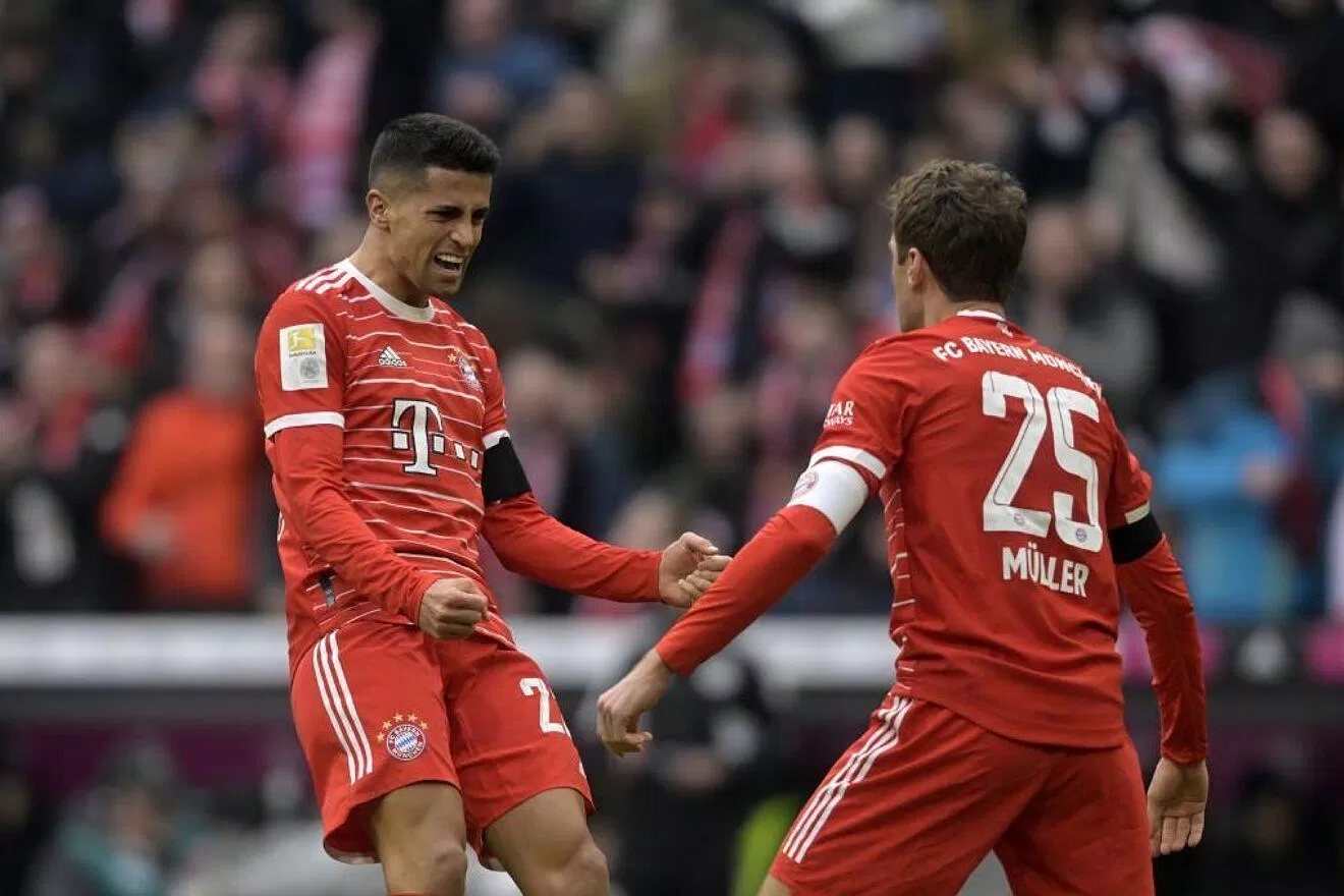 Bayern Munich không còn bá đạo ở Bundesliga nhưng vẫn đủ mạnh để dẫn đầu bảng xếp hạng của giải đấu (Ảnh: Internet)