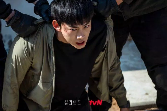 Tội Ác Vô Hình có những cú plot twist sẽ khiến bạn nổi da gà (Ảnh: tvN)