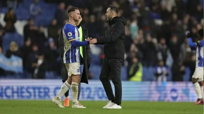 Kết quả này khiến Brighton của HLV Roberto De Zerbi rơi xuống 1 bậc trên bảng xếp hạng Premier League (Ảnh: Internet) Kết quả này khiến Brighton của HLV Roberto De Zerbi rơi xuống 1 bậc trên bảng xếp hạng Premier League (Ảnh: Internet)