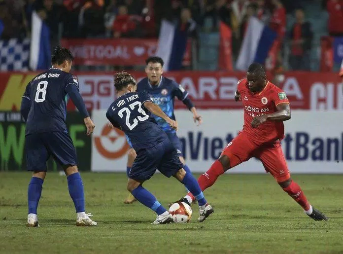 CLB CAHN 5-0 CLB Topenland Bình Định (Ảnh: Internet) CLB CAHN 5-0 CLB Topenland Bình Định (Ảnh: Internet)