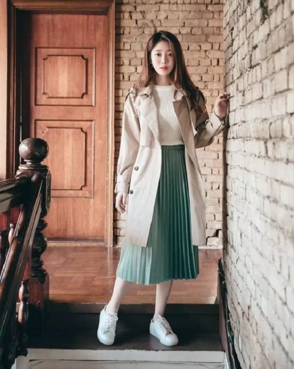 chân váy xếp ly kết hợp áo len