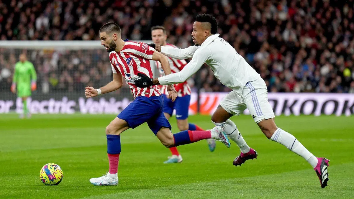 Carrasco là cầu thủ chơi hay nhất bên phía Atletico Madrid trong hiệp 1 (Ảnh: Internet) Carrasco là cầu thủ chơi hay nhất bên phía Atletico Madrid trong hiệp 1 (Ảnh: Internet)