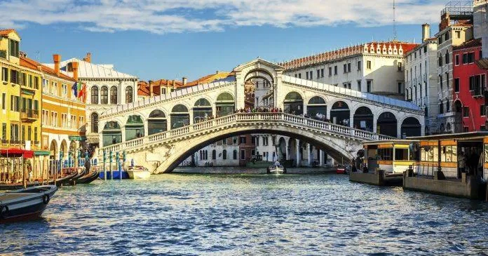 Cầu Rialto, Venice - Nguồn: Internet Cầu Rialto, Venice - Nguồn: Internet