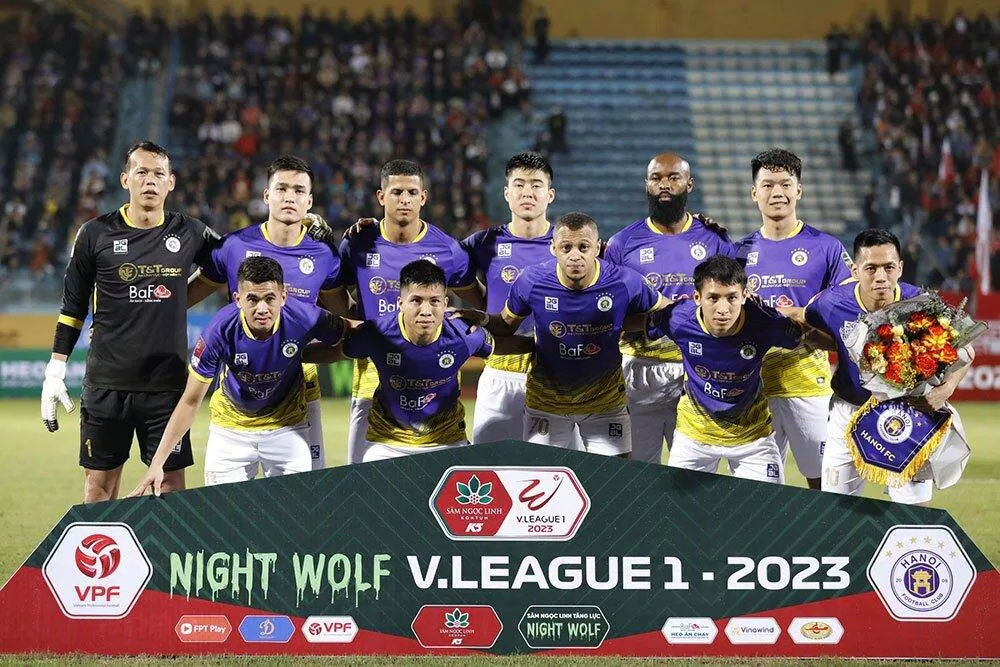 Trận cầu đáng chú ý nhất trong ngày diễn ra tại SVĐ Hàng Đẫy, nơi ĐKVĐ Hà Nội FC (7đ) vừa lấy lại ngôi đầu bảng tiếp đón Đông Á Thanh Hoá (có cùng 7 điểm, đang tạm xếp thứ 3) (Ảnh: Internet) Trận cầu đáng chú ý nhất trong ngày diễn ra tại SVĐ Hàng Đẫy, nơi ĐKVĐ Hà Nội FC (7đ) vừa lấy lại ngôi đầu bảng tiếp đón Đông Á Thanh Hoá (có cùng 7 điểm, đang tạm xếp thứ 3) (Ảnh: Internet)