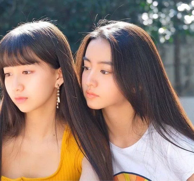 Vượt qua bao sóng gió, họ vẫn bên nhau và có cho mình 2 cô con gái xinh như mộng Vượt qua bao sóng gió, họ vẫn bên nhau và có cho mình 2 cô con gái xinh như mộng