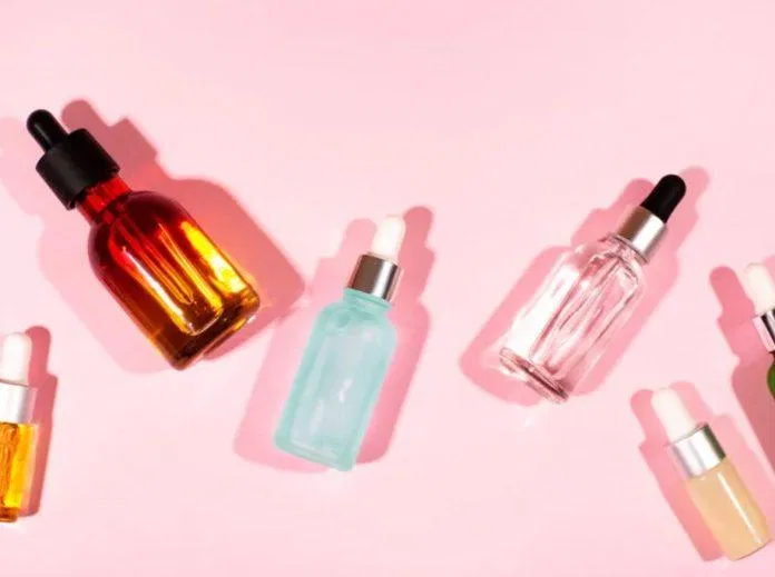 Serum là nguồn dưỡng chất dồi dào cho da, là “liều thuốc đặc trị” hữu hiệu cho nhiều vấn đề. (Nguồn: Internet).