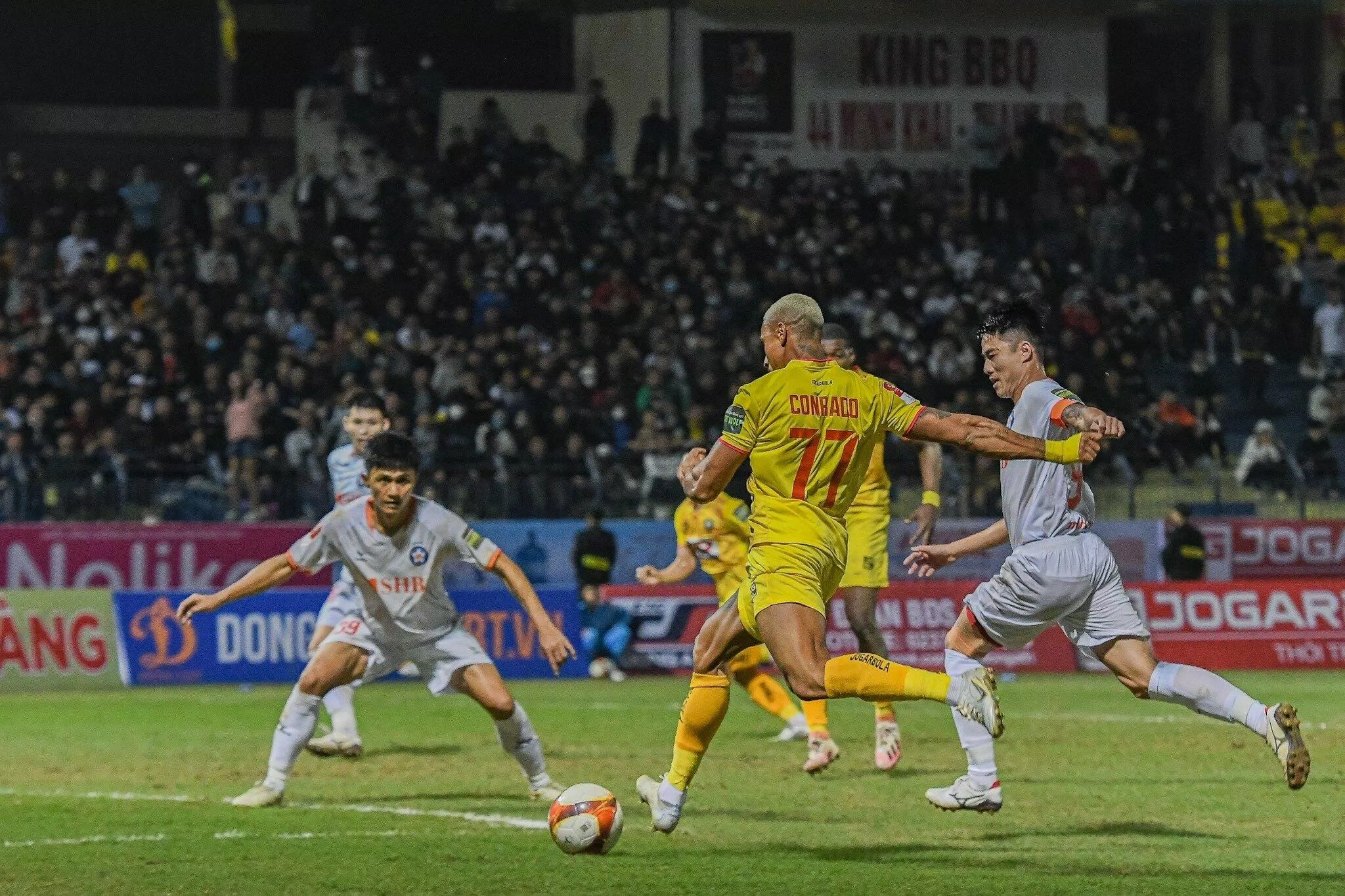 CLB Thanh Hóa đánh bại CLB Đà Nẵng (Ảnh: Internet) CLB Thanh Hóa đánh bại CLB Đà Nẵng (Ảnh: Internet)